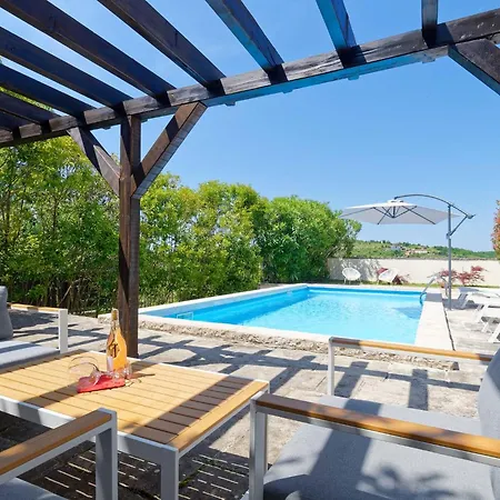 Samanta With Private Pool & Vineyard Views * Momjan
