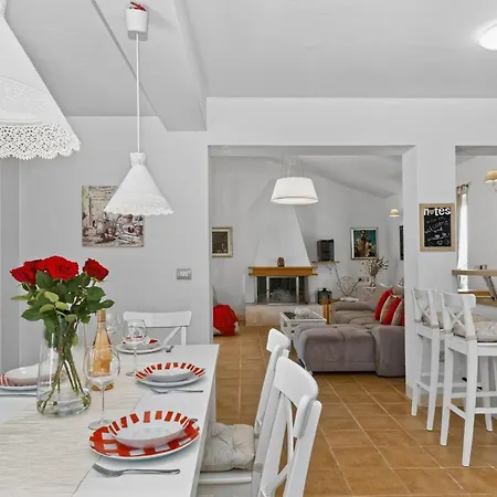 Samanta With Private Pool & Vineyard Views * Momjan
