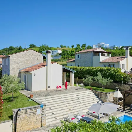 Samanta With Private Pool & Vineyard Views Momjan